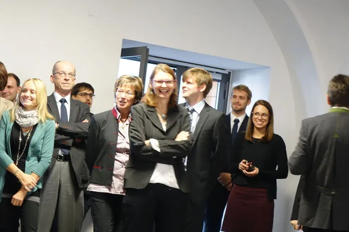 Mitarbeiter und Kollegen kamen zur offiziellen Amtsübergabe am 28. November.