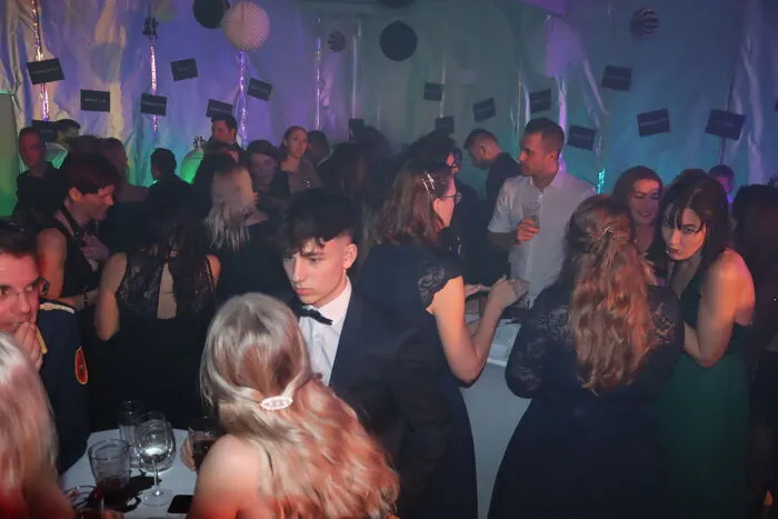 Die Disco mit dem DJ-Team von Blackout wurde nicht nur von den jungen Ballbesuchern gestürmt.