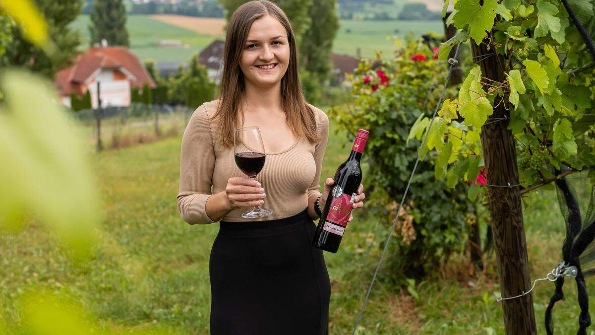 Nina punktete unlängst mit ihrem Rotwein, privat trinkt sie aber auch gern ein Glas weißen Chardonnay