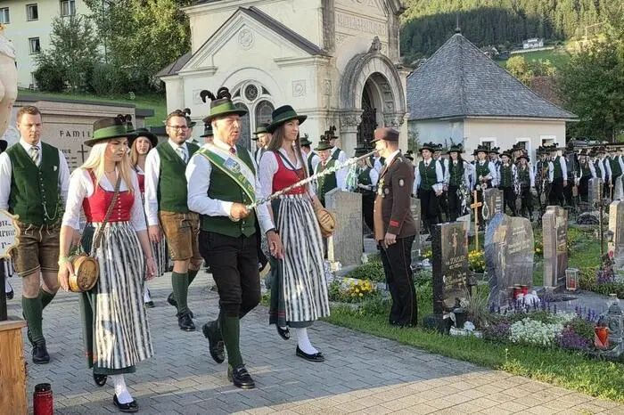 Musikalisch umrahmt wurde die Feier vom Kameradenchor Schönberg-Lachtal unter Chorleiter Joachim Kreuzer sowie dem Gesangverein mit Chorleiterin Ilse Schmalzer.