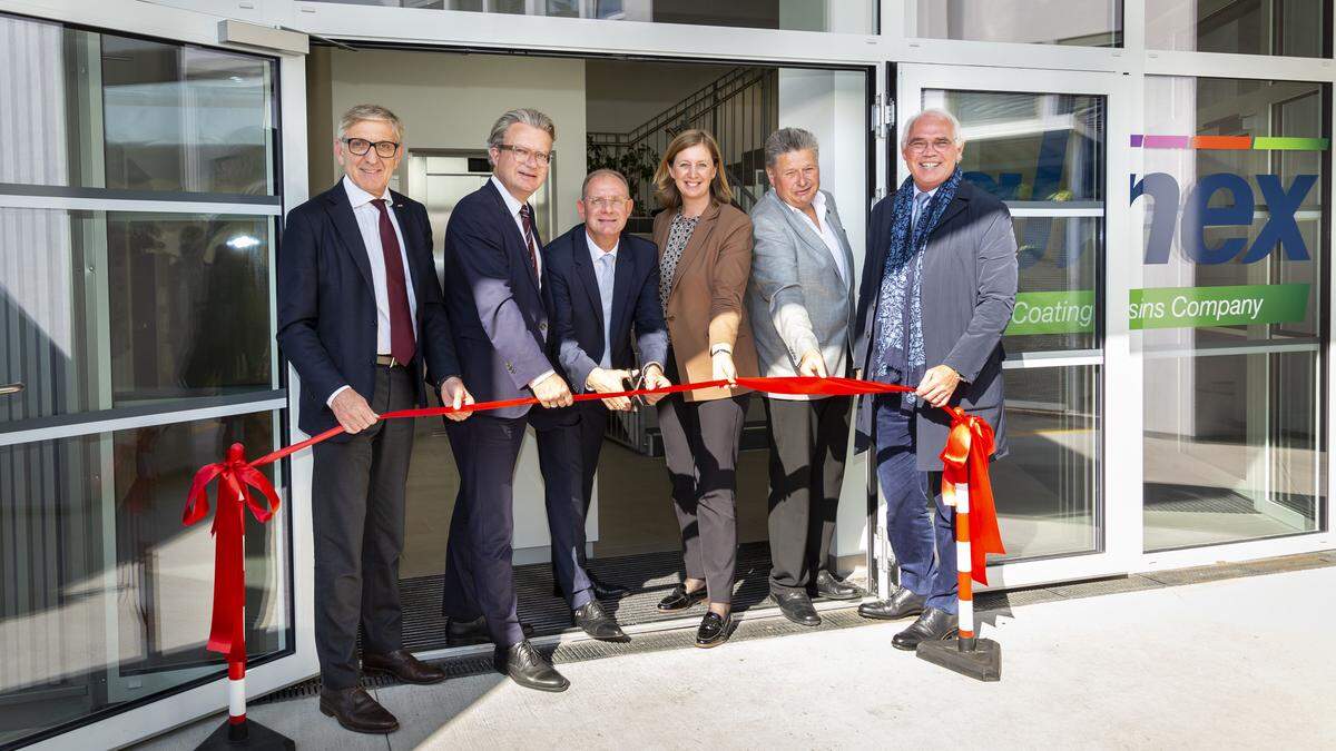 Eröffnung in Werndorf: WK-Präsident Josef Herk, Landeshauptmann Christopher Drexler, Allnex-Austria-Chef Götz Pelikan, Landesrätin Barbara Eibinger-Miedl, Bürgermeister Willibald Rohrer und Industrie-Präsident Stefan Stolitzka 