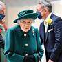 Die Queen (im Hintergrund Prinz Charles) bei ihrer Ankunft im Parlament