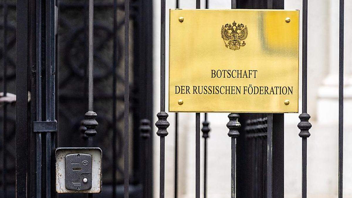 Eingangsschild der russischen Botschaft in Wien
