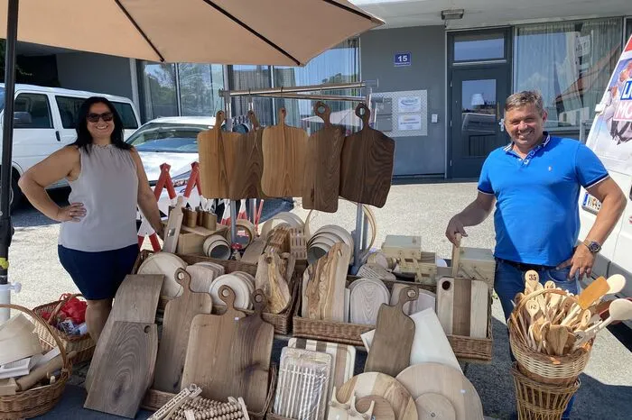 Luka und Nada Pavic aus Landskron verkaufen Korb- und Holzwaren