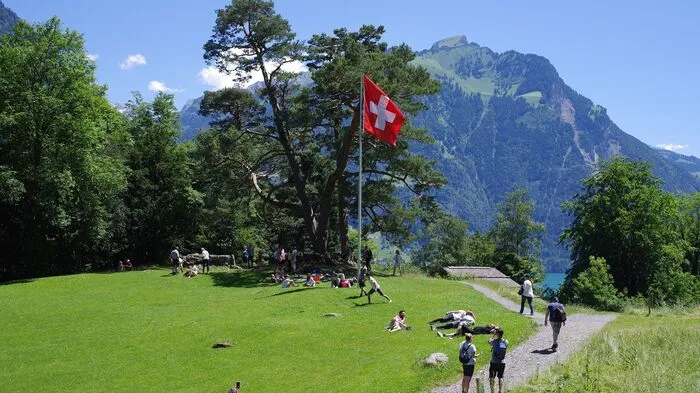 Die Rütliwiese hoch über dem Vierwaldstätter See. Hier schwuren sich die Urschweizer anno 1291 ewige Treue.