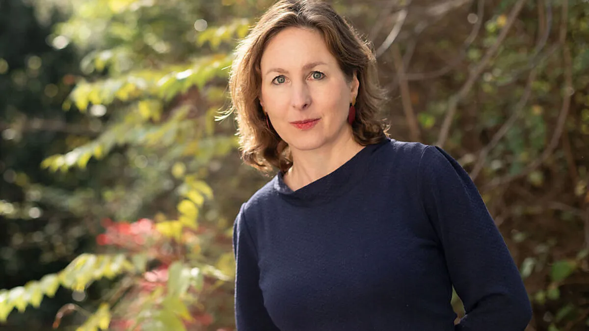 Barbara Prainsack, 1975 in Klagenfurt geboren, ist Professorin am Institut für Politikwissenschaften an der Universität Wien. Sie ist Vorsitzende der Ethik-Kommission der Europäischen Kommission