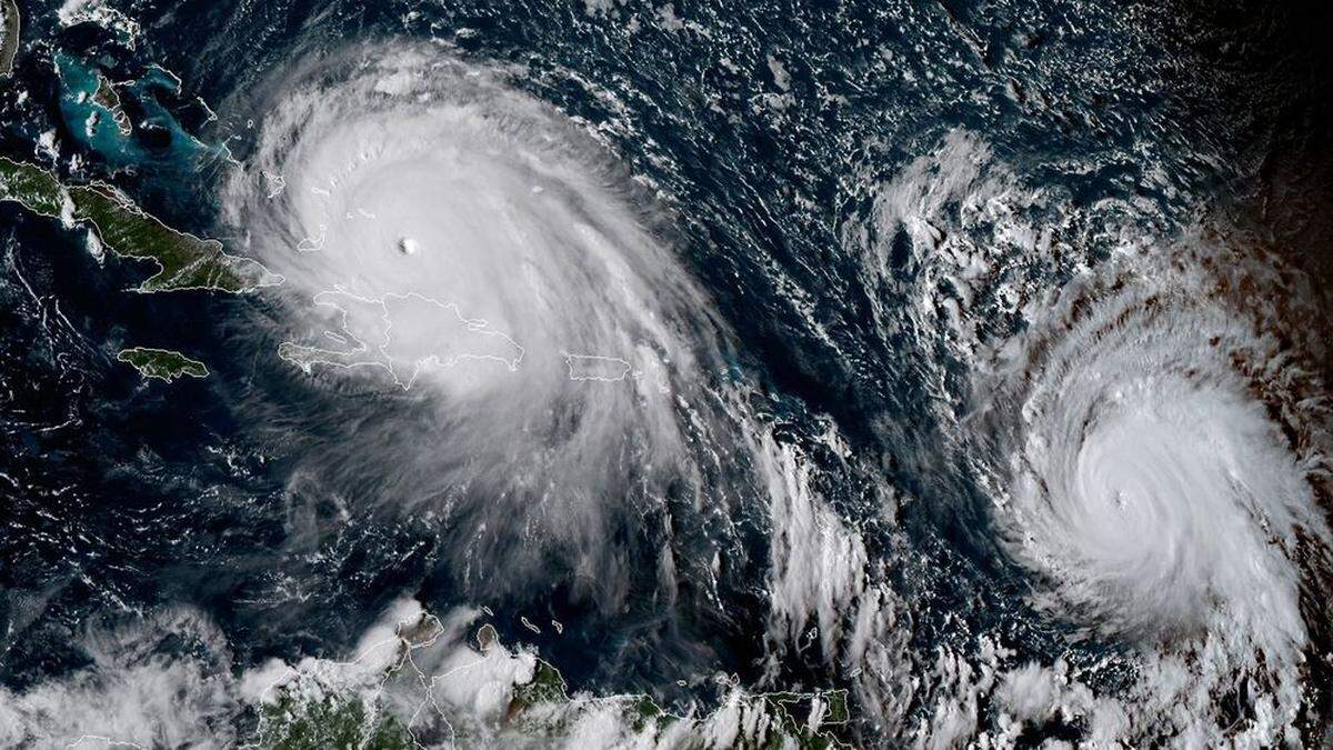 Hurrikan &quot;Jose&quot; (rechts) und Hurrikan &quot;Irma&quot; vom All aus gesehen