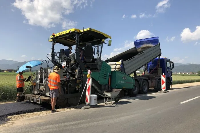 Klicken Sie sich durch die Hitze-Fotos der Baustelle!