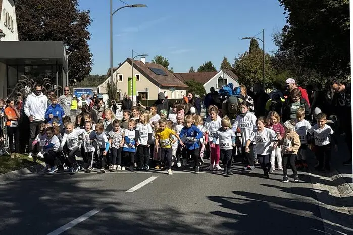 Für die Klein(st)en gab es natürlich einen Knirpsenlauf, sowie Kinder- und Jugendlauf. 