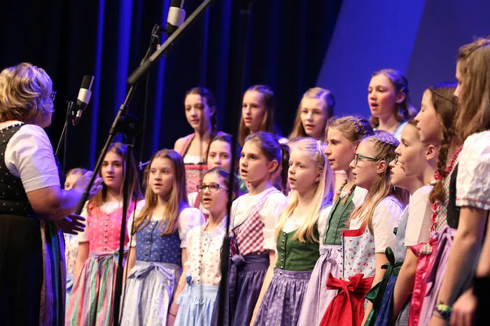 ... und der Chor der NMS1 Schladming.