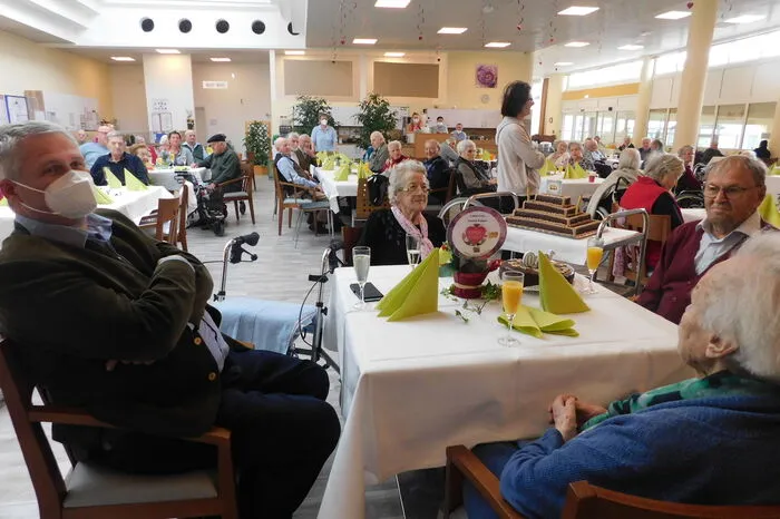 Sie kommt aus Pischelsdorf, sie war Handarbeitslehrerin „mit Leib und Seele“.