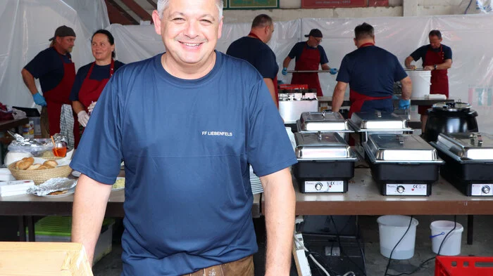 Küchenchef und FF-Kassier Thomas Primig freute sich über einen sehr guten Umsatz in der Großküche!


