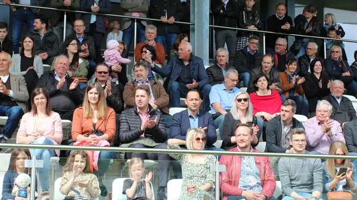 Die Besucher waren vom Stadion begeistert.