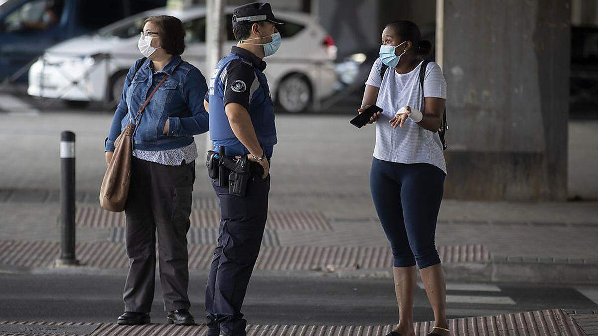 Die Ausgangsbeschränkungen werden von der Polizei kontrolliert 