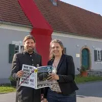 David Kranzelbinder und Susanne Weitlaner vom Pavelhaus freuen sich auf zahlreiches Publikum bei der kommenden Eröffnung