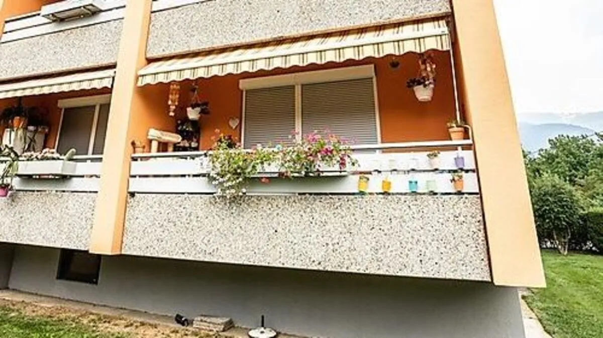 Die Gewalttat in einer der Wohnungen dieses Hauses erschüttert die Menschen