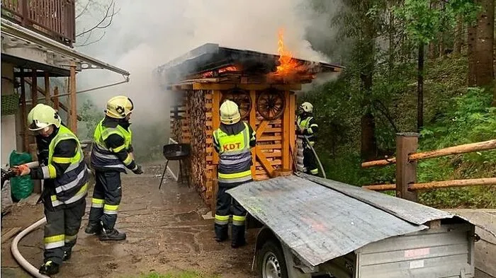 Die Feuerwehr Hermagor löschte den Brand