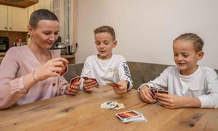 Ob Uno spielen oder Kuscheln: Mit ihren Jungs ist Jasna Kljajic am liebsten zusammen