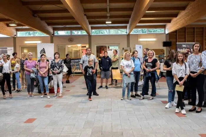 Klicken Sie sich bitte durch die weiteren Bilder!