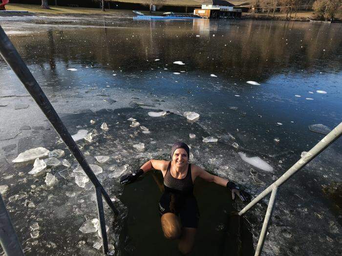 Doris Fruhwirth hat das Eisbaden für sich entdeckt