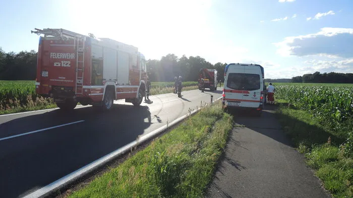 Kurz nach 18 Uhr kam am Donnerstag auf der B 69 zwischen Mureck und Weitersfeld aus ungeklärter Ursache eine 17-jährige Pkw-Lenkerin von der Fahrbahn ab.