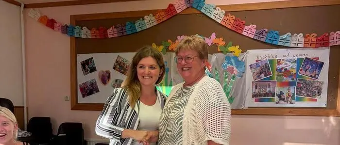 Unter großem Applaus legte Ingrid Kropf bei der Jahreshauptversammlung ihre Funktion zurück und übergab die Leitung der Ortsgruppe an Corinna Kaus