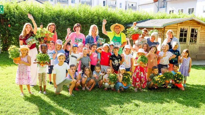 Der Kindergarten Regenbogen in Klagenfurt war einer von 59 Kindergärten in Kärnten, der bei der Kinderblumenolympiade der Fördergemeinschaft Garten der Kärntner Gärtner teilgenommen hat. Insgesamt machten 3621 Kinder mit.