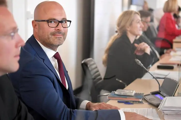 WKStA-Oberstaatsanwalt Gregor Adamovic will im Prozess beweisen, dass die drei Angeklagten bewusst die Unwahrheit gesagt haben.