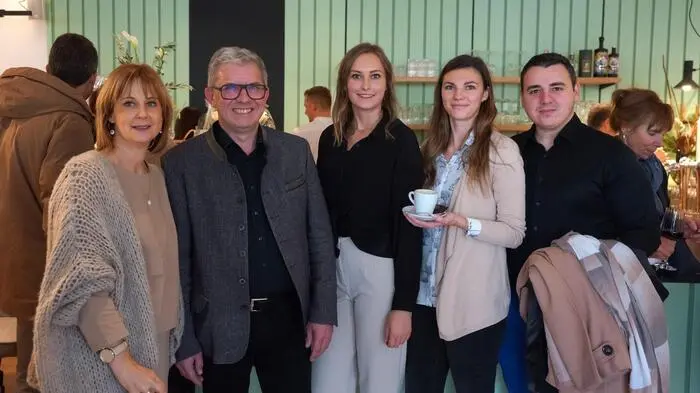 Mit Vorfreude erwartet wurde in Zeltweg die Eröffnung des Boutique-Cafés „Palmocca“ der beiten Murtalerinnen Martina Palme und Christina Luef.