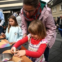 Erwachsene sind gehemmter als Kinder