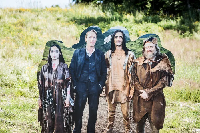 Doch der vom deutschen Privatsender RTL rund um den Jahreswechsel 2015/2016 ausgestrahlte Dreiteiler "Winnetou - Der Mythos lebt" mit Nik Xhelilaj als Häuptling der Apachen und Tatort-Kommissar Wotan Wilke Möhring als Old Shatterhand in den Hauptrollen floppte völlig.
