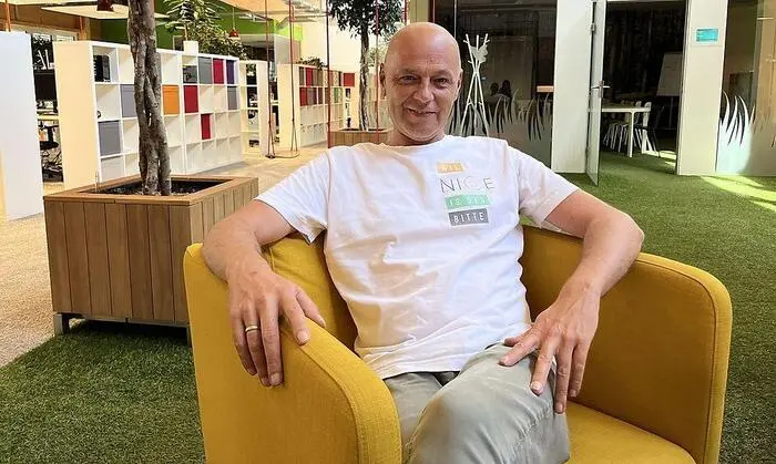 Roland Fink ist Gründer und Geschäftsführer von Niceshops in Saaz (Gemeinde Paldau)