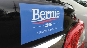 Klebt noch immer auf allerlei Stoßstangen in Portland: Bernie Sanders