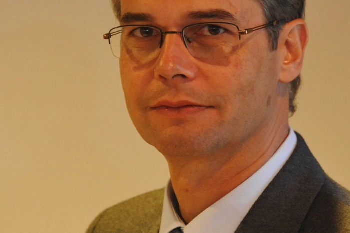 Wolfgang Rehner: Der 57-Jährige wurde in Hermannstadt in Rumänien geboren und war viele Jahre Pfarrer in seinem Heimatland. 1996 kam er nach Ramsau, 2014 in den Flachgau. Er verbindet mit dem Amt u.a. das Zugehen auf Menschen außerhalb der Kirche.