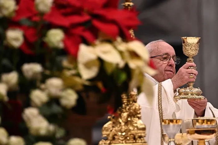 "Es genügt nicht, wie Herodes zu wissen, dass Jesus geboren ist, wenn wir nicht ihm begegnen", so der Papst.