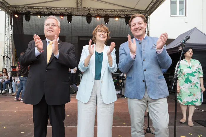 Auch die Stadtpolitik war zu Eröffnung gekommen.