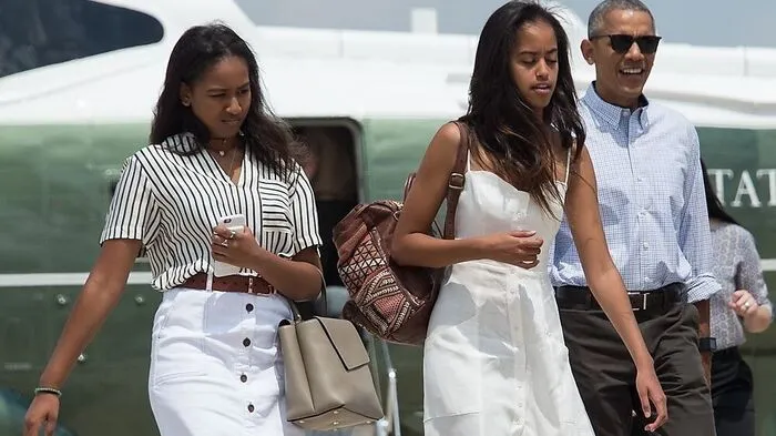 Obama mit seinen Töchtern Sasha und Malia