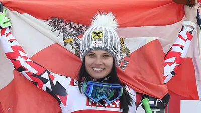 Anna Veith nach einem ihrer zwei Titel in Vail/Beaver Creek 2015
