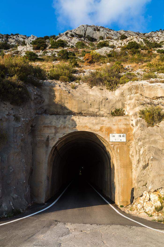 Der 400 Meter lange Tunnel verbindet Potomje mit den Weinbergen an der Küste