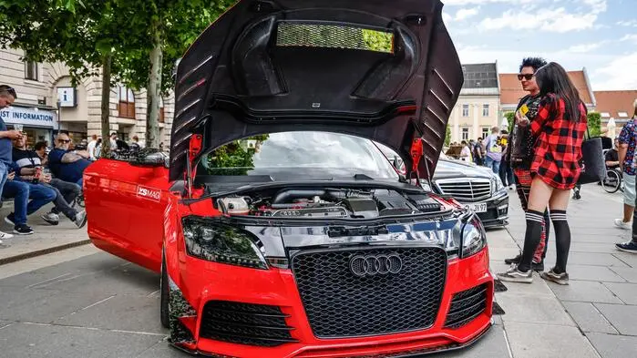 Am Mittwoch trafen die ersten Autofans zur „XS Carnight“ ein. Diese findet bis Samstag statt.