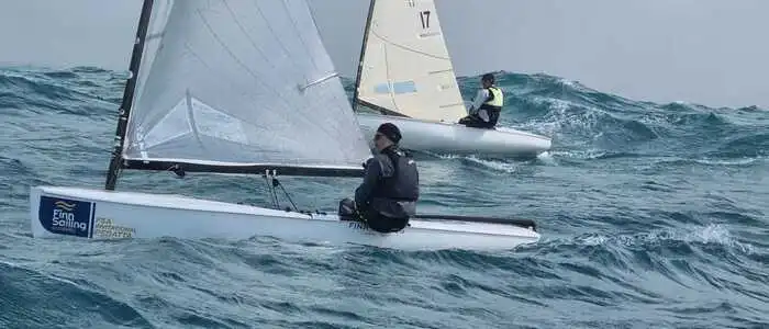 Die Finn-Segler sind komplett auf sich alleine gestellt