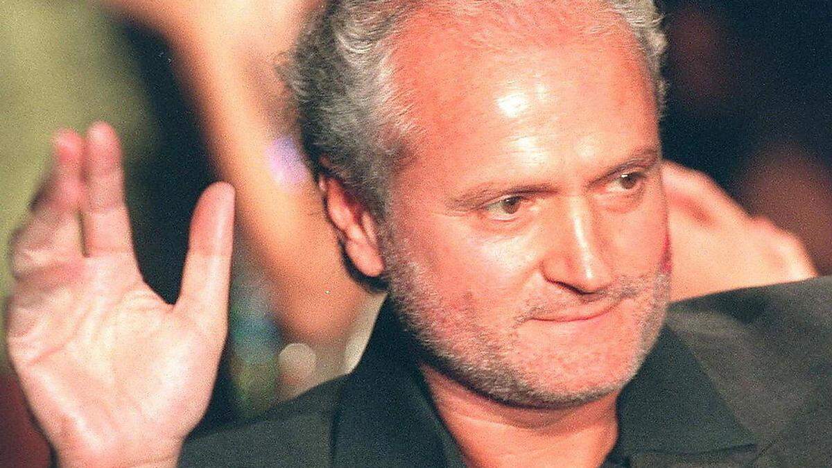 Gianni Versace auf im Juli 1997