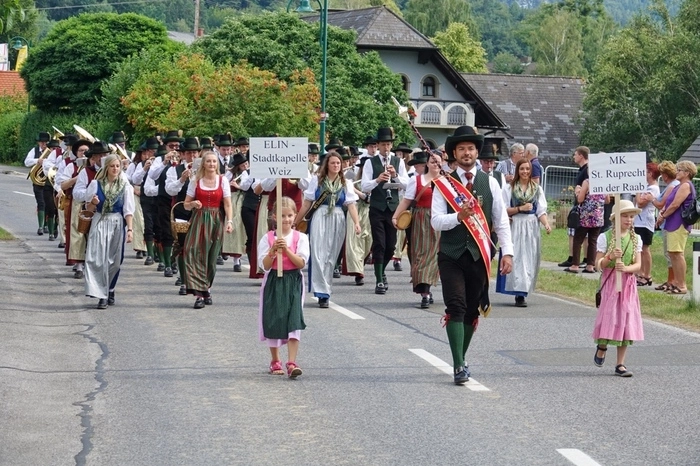 ...die Marktkapelle St. Ruprecht an der Raab gemeinsam mit der ELIN Stadtkapelle Weiz...