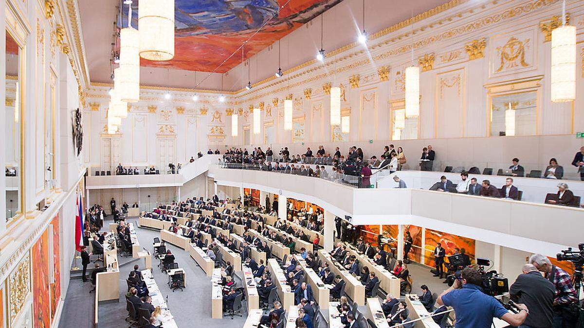 Parlament: Die erste Bilanz fällt für die Regierer gut aus