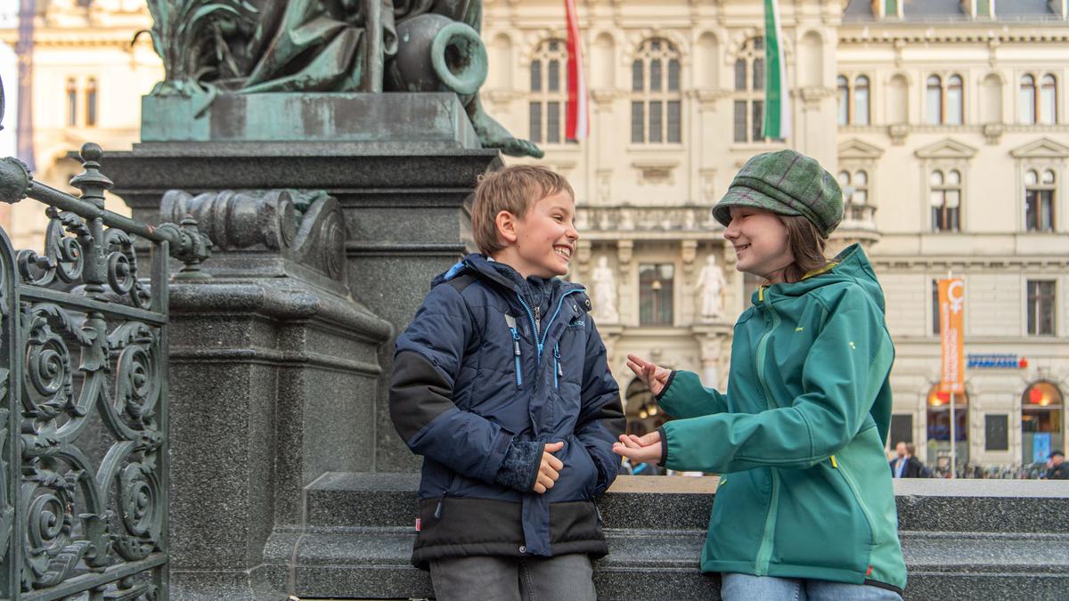 Eine Kinderbürgermeisterin und einen Kinderbürgermeister hat Graz mit Lucia Havrillova und Felix Kanzler bereits. Nun soll ein Projekt die jüngsten Grazerinnen und Grazer stärker in den Fokus rücken