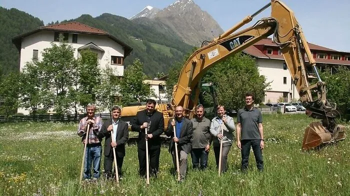 Der Spatenstich für Anlage "Betreutes Wohnen" beim Altenheim Matrei erfolgte im Berichtsjahr 2014