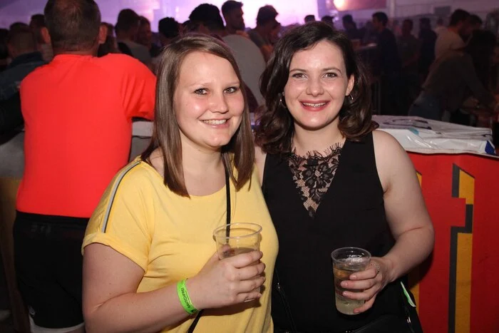 Im Zelt feierten Jung und Alt ein stimmiges Fest.