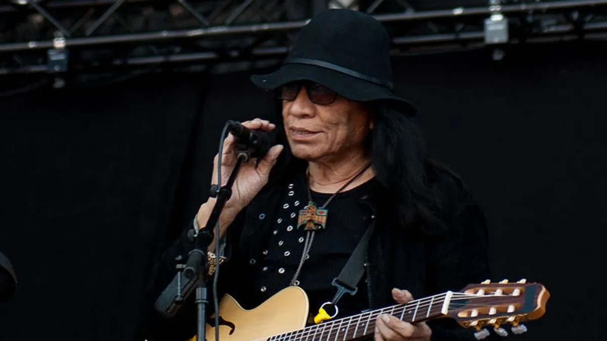 Sixto Diaz Rodriguez war ein Kultstar der Musikszene: jahrelang tot geglaubt, 1998 von zwei südafrikanischen Journalisten entdeckt und Star der oscargekrönten Dokumentation "Searching for Sugar Man"
