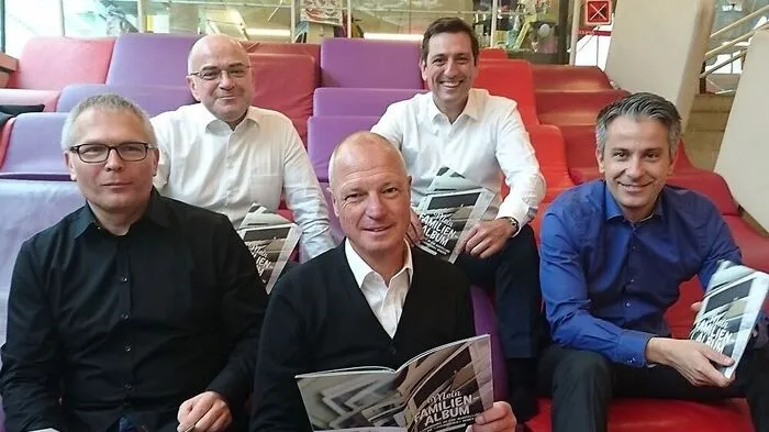 Museumsintendant Jörg Ehtreiber (hinten rechts) mit den Kooperationspartnern
