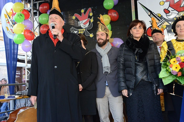 Kanzler Gernot Bartl präsentierte am Villacher Hauptplatz das neue Prinzenpaar